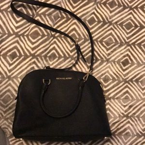 Authentic Michael kors purse cross body